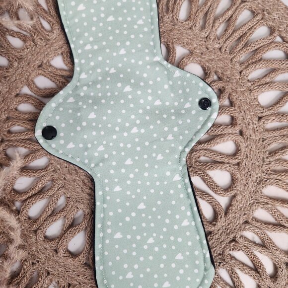Set of 3 Heavy Cloth Pads for Periods, Reusable Organic Pads for Healthy Living - Picture 2 of 4